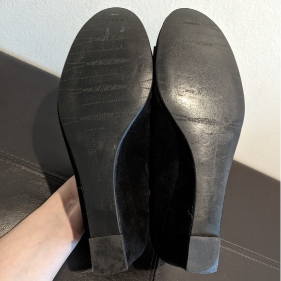 Stuart Weitzman Black Genuine Suede Wedged Heels with Chain Bow 9 - Picture 5 of 11